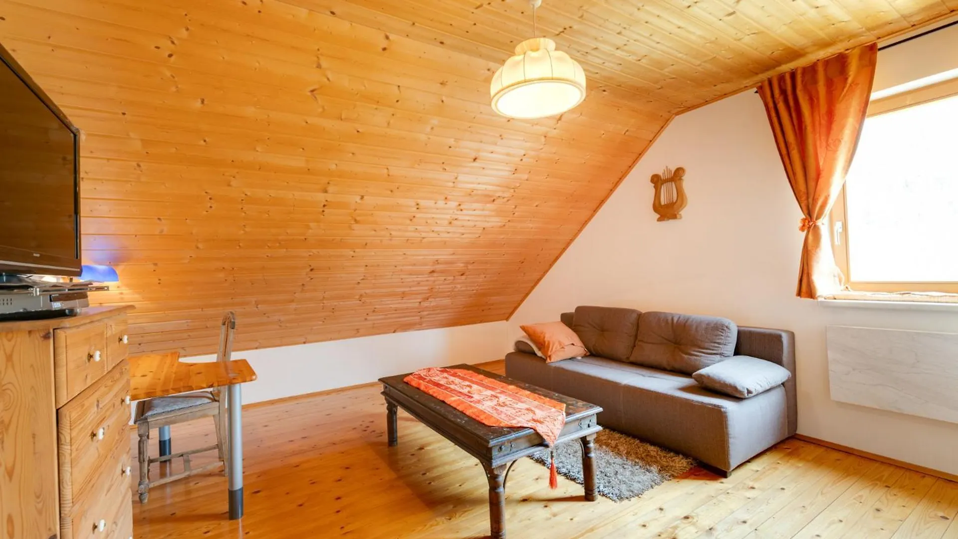 Casa de Férias Ferienhaus Zur Thusstrasse Roslau